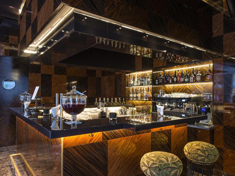 09689A9F245598E256D9FB7C91FE92C1