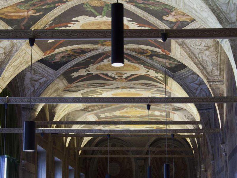 8CE25A82D220530C95ACAAF709E1B221