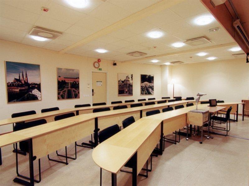 64E32258063592ACC4A0468AA3FE832A