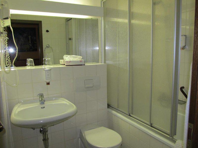 F49AED61BC52C159FE3300BE1F16CE94