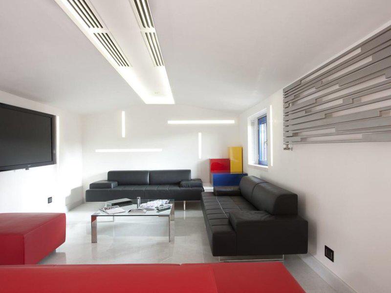 EFA45EAAEE6A141CE272C83A727D1FB0