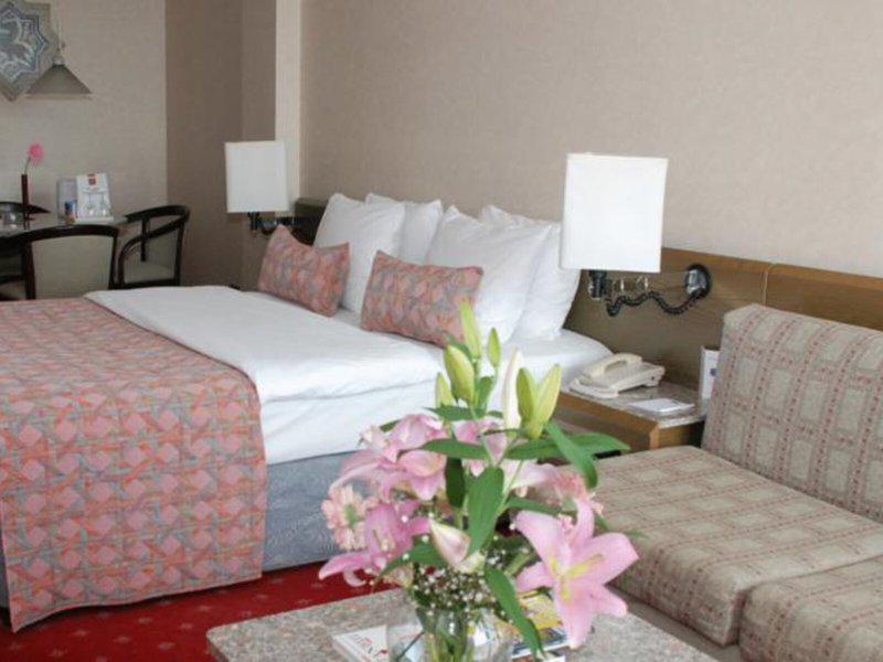 CFA66F2C42F3233A492D11A8C768D687