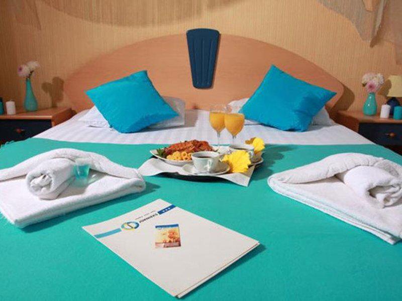 E92FEC68B35D26958EC14EF2CBE81AA4