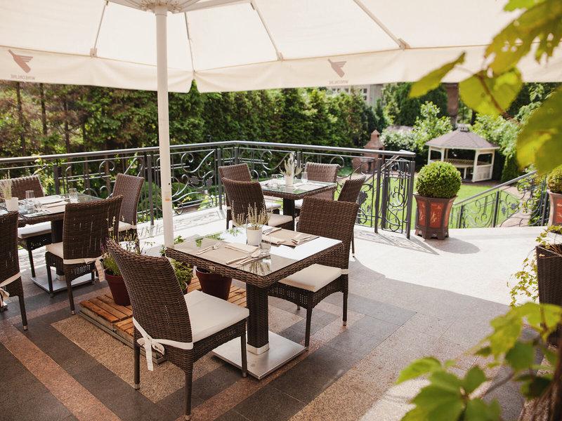 54F7FA6599495918593EAEFA88F8781D