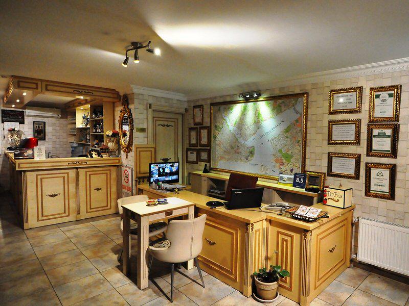 E5C0E6A8B1A5D0C8815AF611406EC341