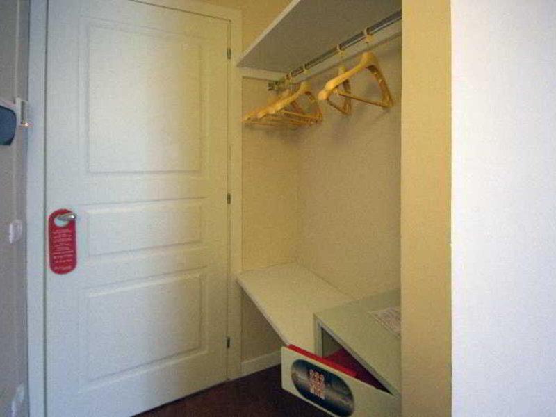 63FE517CFE6BADF3CE8F88A5DF6D044F