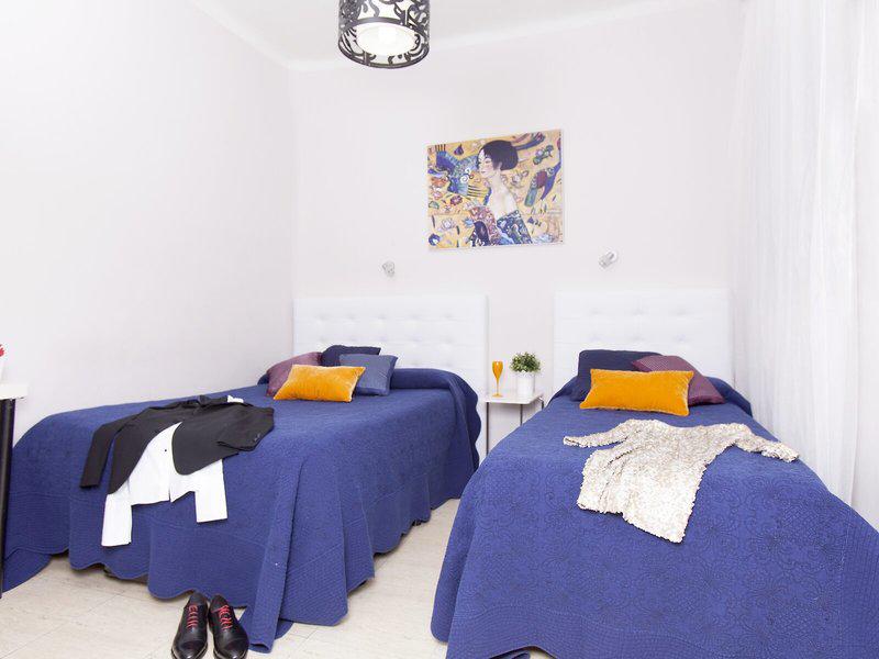 3EEC618C48805F123C48636EDE34F76C