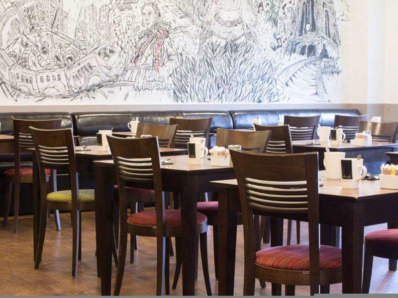 6F5DC2AA22A8F8158AF33C5AF60EC5AA