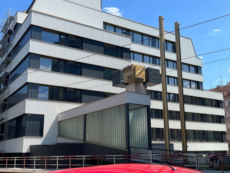 79F9B73BB207A8E254041A829D22B7F8