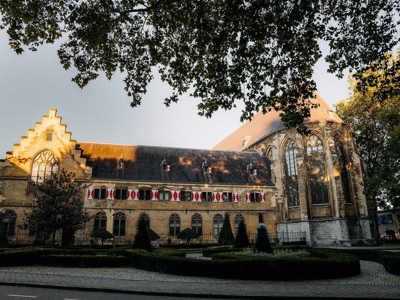 25FE728B924EE468338E876F2DDD06C1