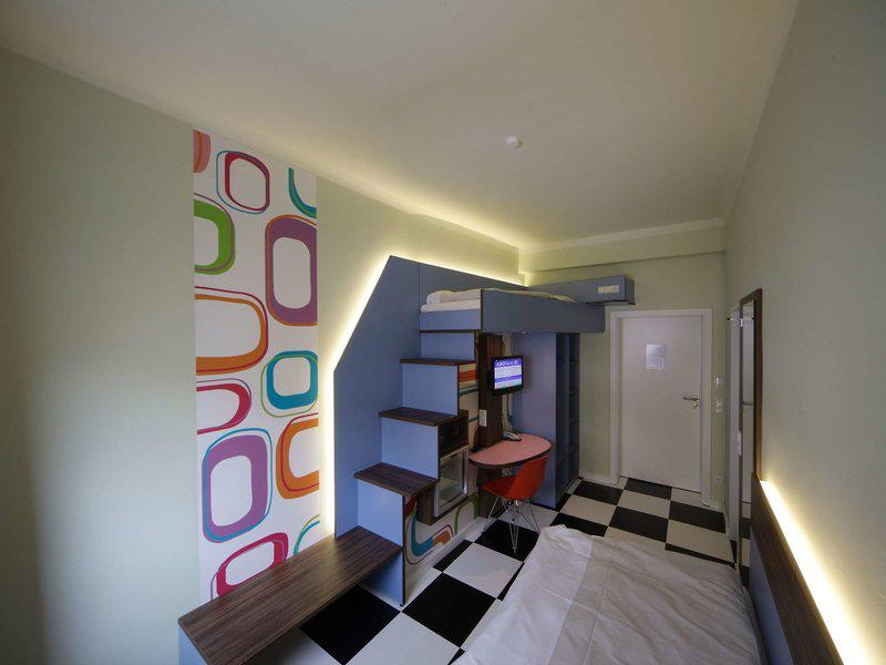 1D95C13F4CD095BDD121EDE3E24F3404