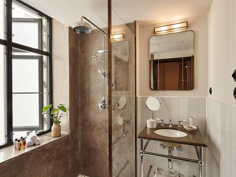 6F0269C99764FDF626EFBA44AA3B9D95