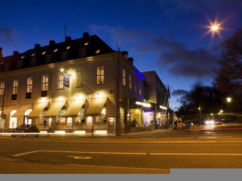 7F95EC80AE29C1A2DA24EB9F8ECC0EDE