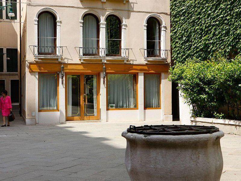 023A21A303E5C4A6A2EAB20CF5E93CDE