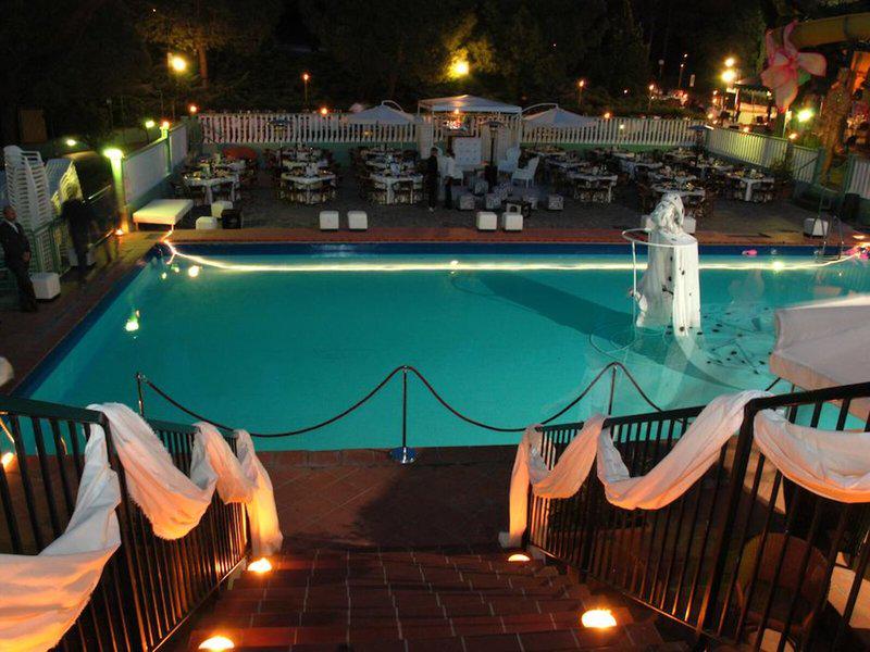 FB1DEC923DEEEF92007BFA00C07E703F