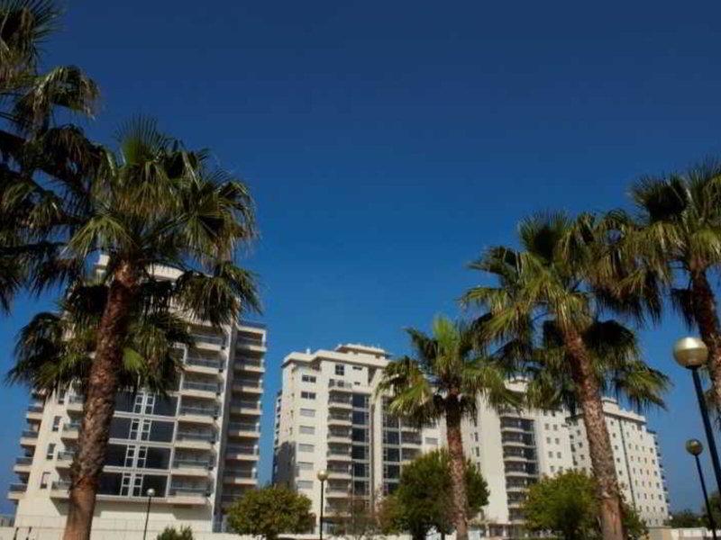 6426CF2A9979E1406F9DF79E58E4EEE2