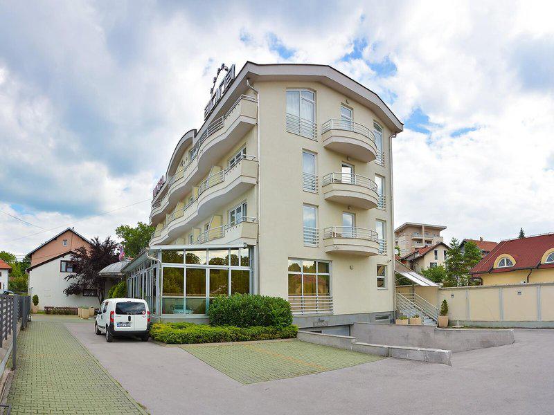 D4A42CAC90B68D96521BC5EE3FFC25AE