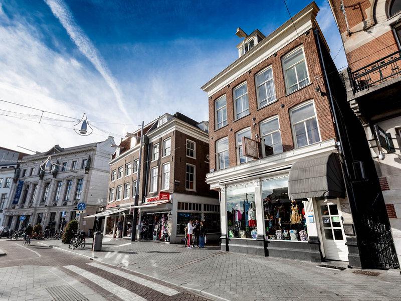 BDE0EA055EE770DE935B82BF8F0449FF