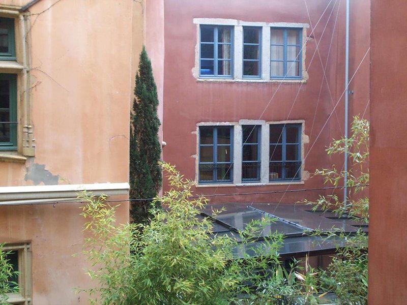 FA18E3E0E514C93541AB92EEE0982263