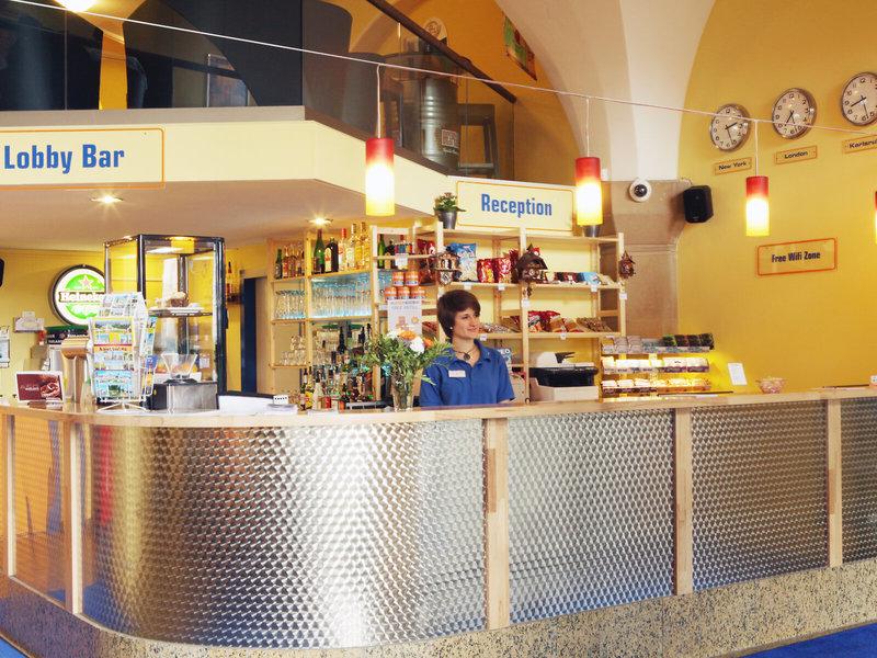 C255D8A2F16F8F9C3B79ABB52A69615F