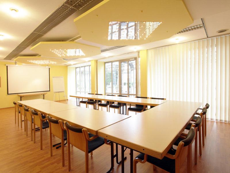 DC0038BBBA12E0C6418909F55EAB1917