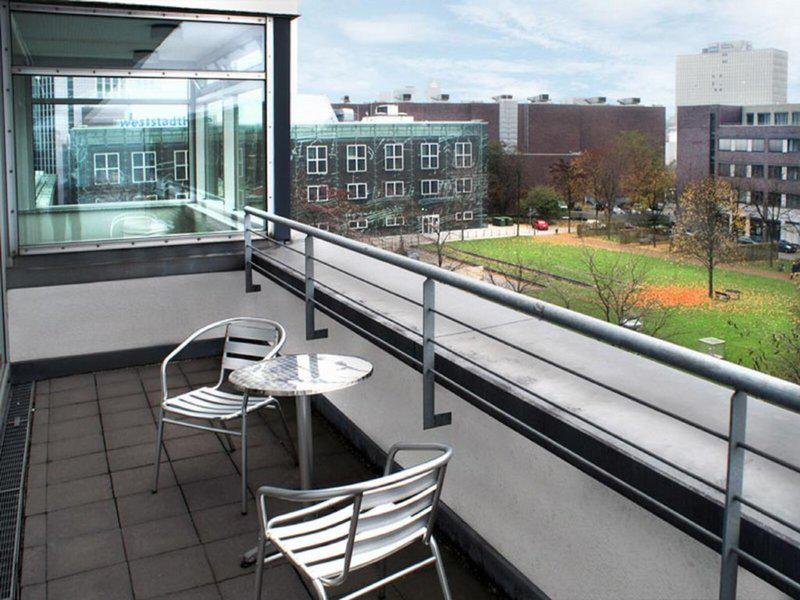 2F07C3B5142E7D1F13114A3AD0BABEF2