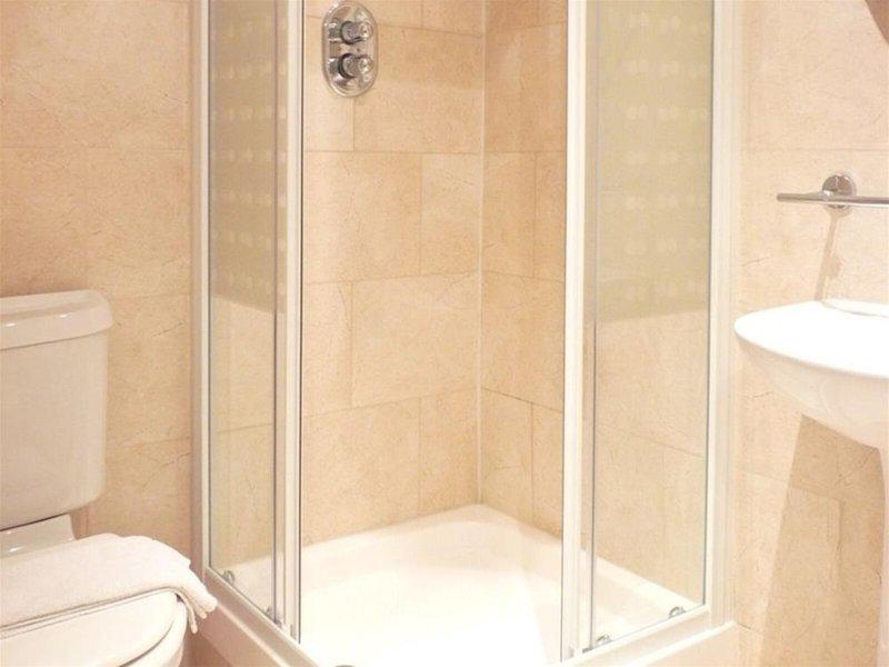 DBF6083939341490251AD4D7C9CA4511