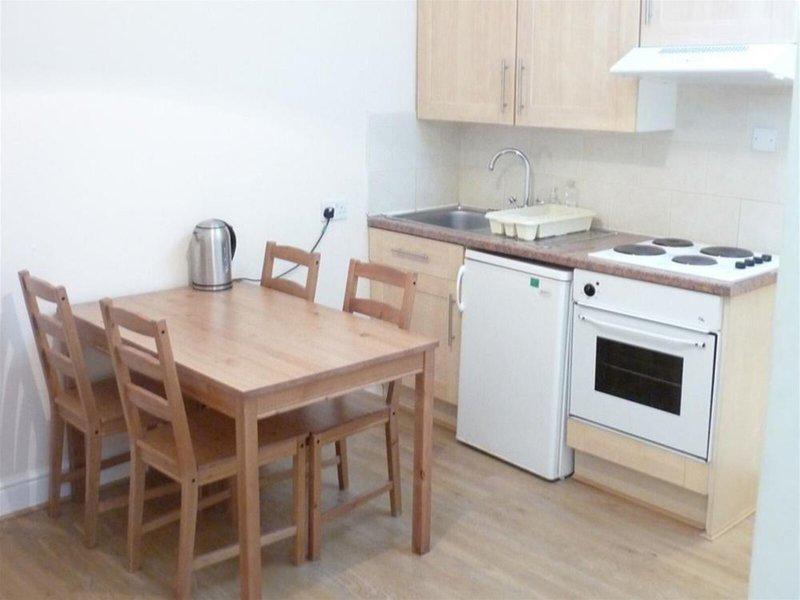 EFA63D61A958B83CA9A6F63B9C3CC5B6