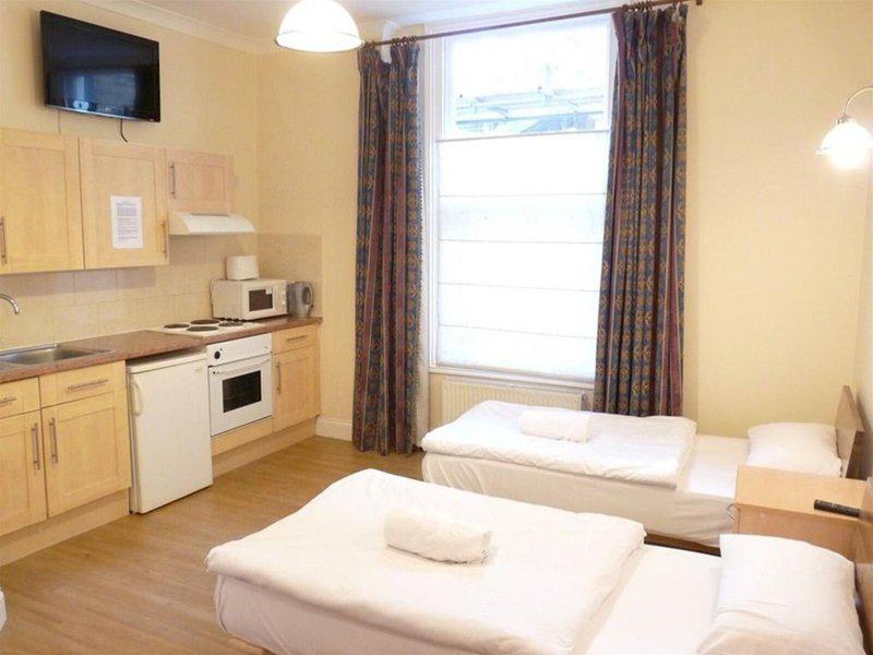 6E10C008A5F36877E94F8B0EB9C2145B