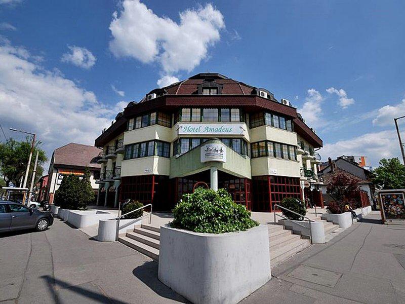 6E5FBD0F16D892CB23781F9FEF9801C8