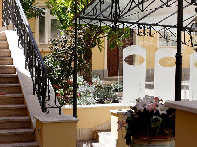 B1C445A2EAF90E58863D3198D1EB245C