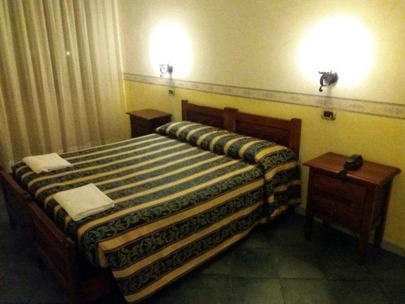 C09BBC1B1EDF7E06AC7EDC5C7E427690