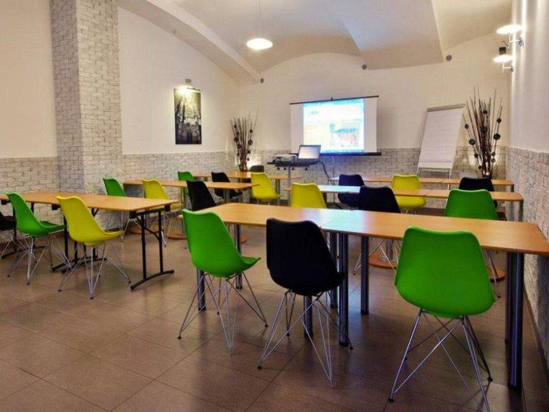 296A747978F1E644589E0D7471B6981F