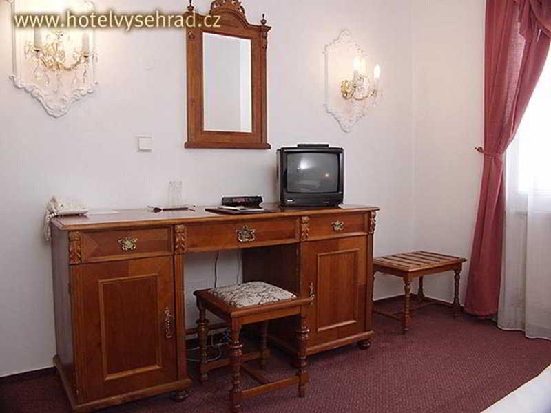 0A681155B5B545B64E52F53D329742EC