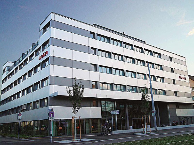 3085FA0D38DA4FB63DB58236A4F16832