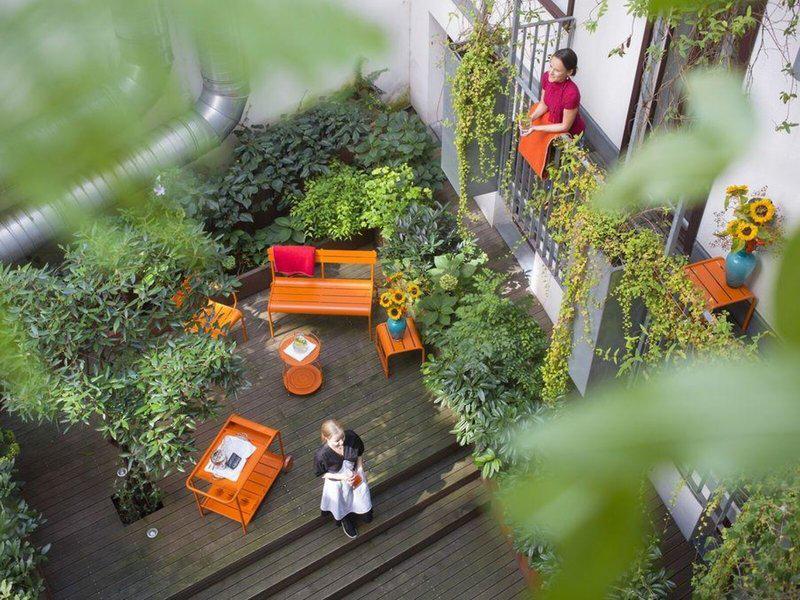 9DFEFB884B6F1222BF925F8FB0A833CF