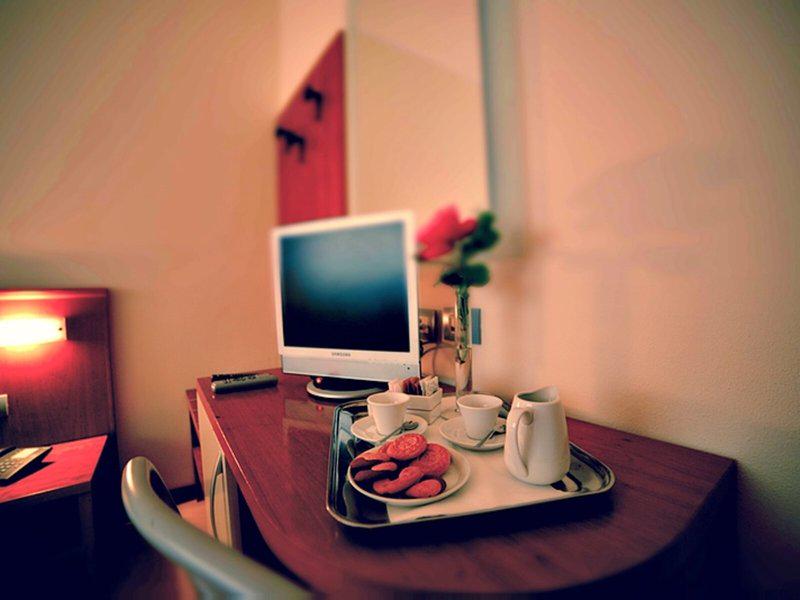 DE5EBDD8C2AC1693ACFABEAA131A70B0