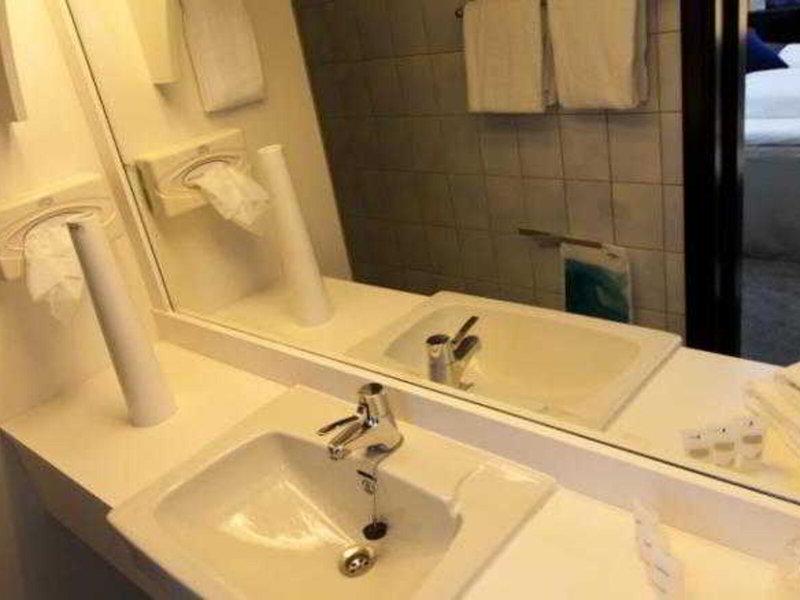 B2528B5CEEFC2D41BA3C2DFE8F876B7D