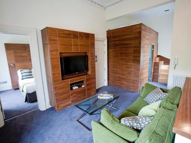 1F2AA3E450D1B83E93027ACA9A3A2FEE