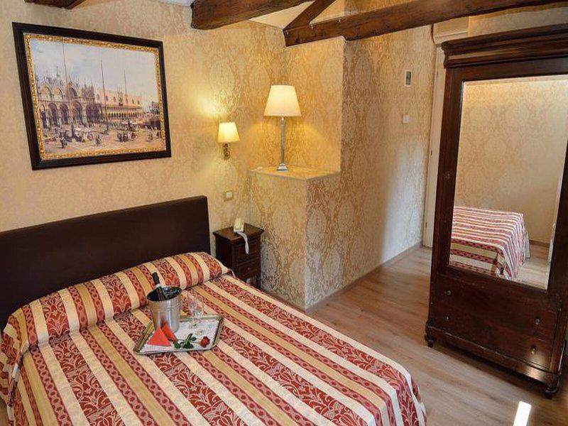 E439C7E85631615E0141D6799F0B7B8D