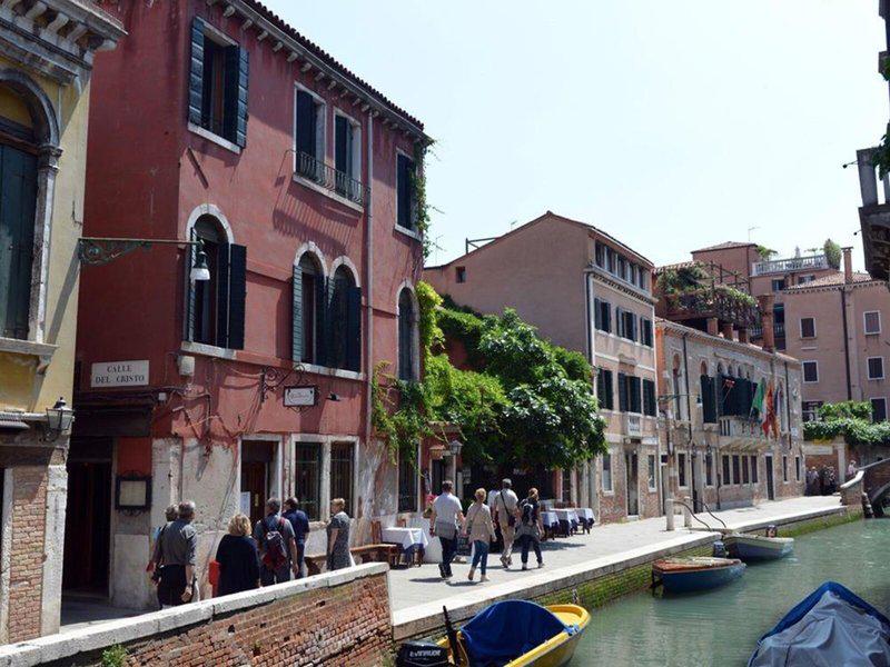 A23CF2B2F5B605D0BCBC622BCA340664