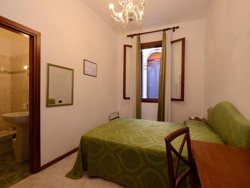 ECE9D063A8537EDD64DF7E18C6DED57B