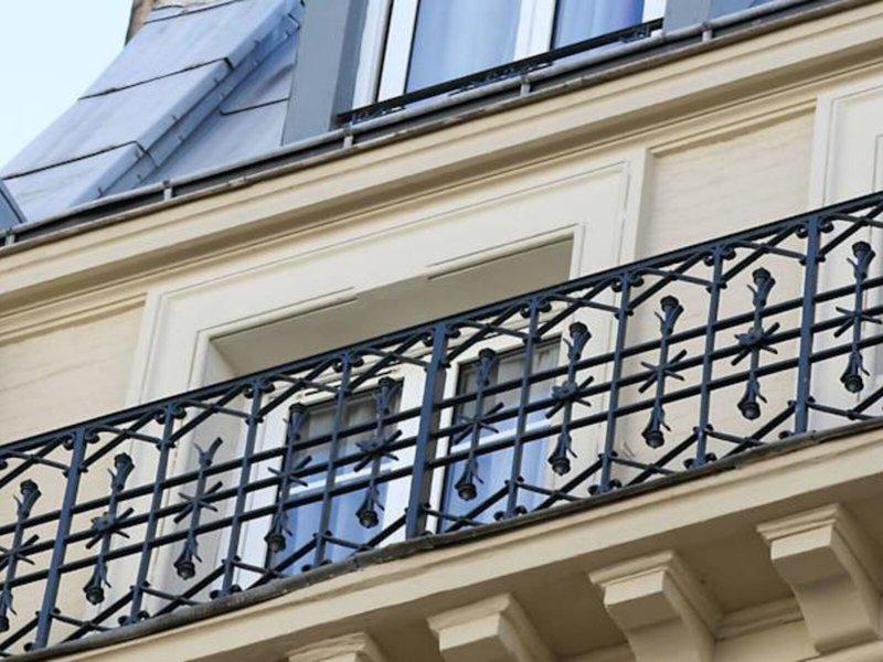 D5338AE32E92B210EC3727F3775F6881