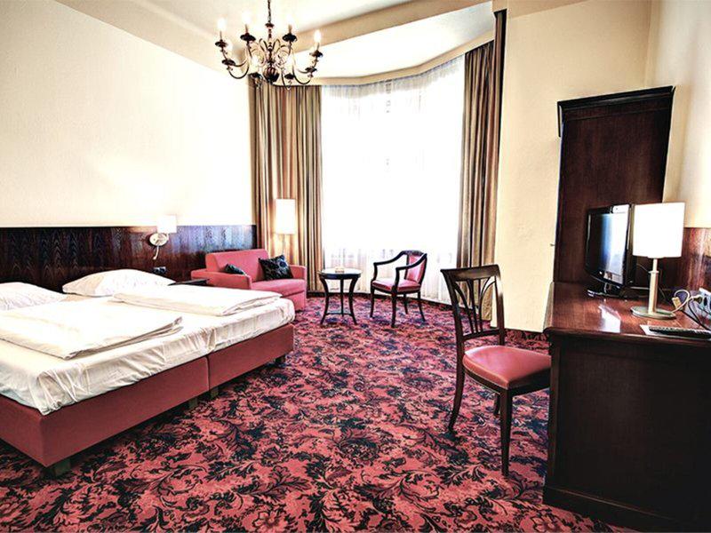 5CF1D2CF728275FB2B4C497638761D29