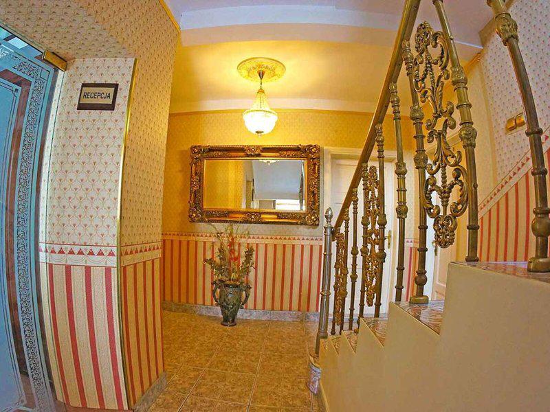 A6AFCCA07967899D10BF9A8829B989B1