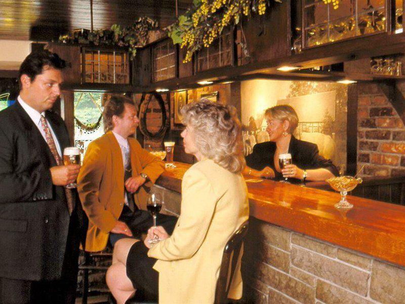 56A31C792BC20701BF3956C622B327D3