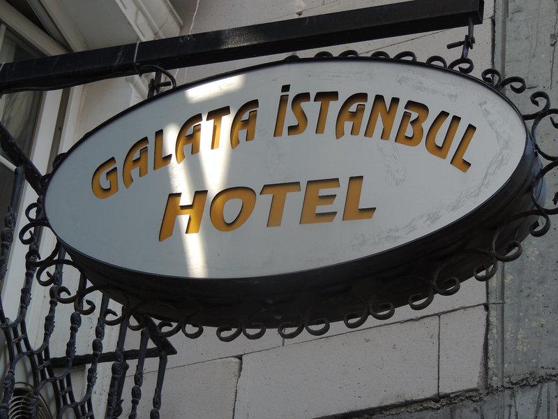 B3C571CC654EE94F3B2C1D85937B4818