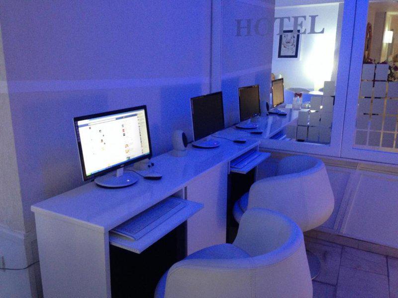 C4BFB0D15D3EBE6F75343111D9B0D6F4