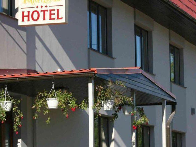 EC307C5E649E1658C8EF90C0852D277A