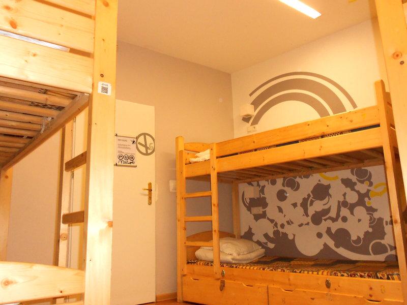 2B6F8000D9D2A4486155D8851388EDCF